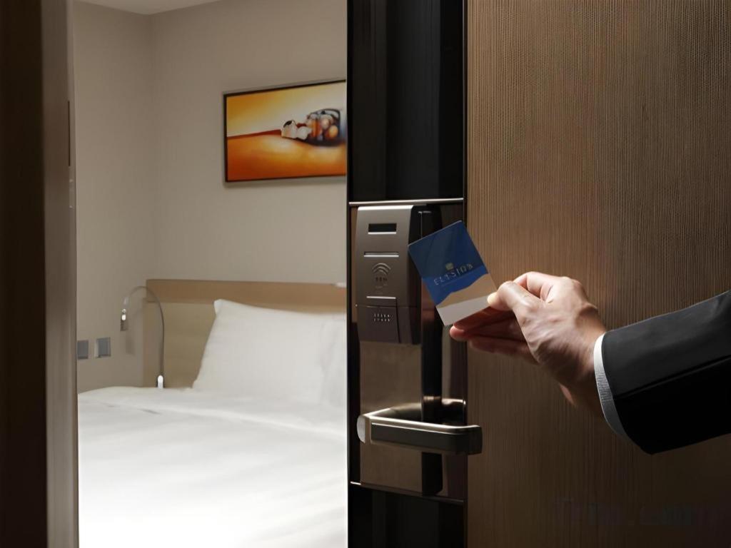 Elysion Place Hotel Causeway Bay Хонконг Екстериор снимка