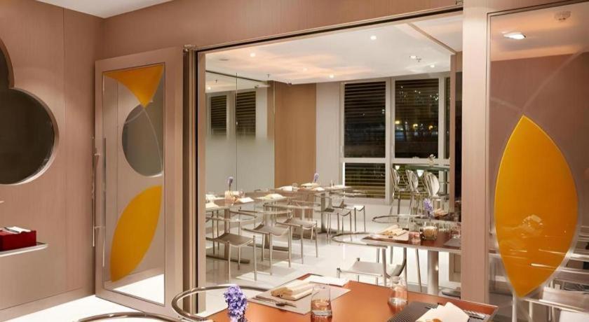Elysion Place Hotel Causeway Bay Хонконг Екстериор снимка